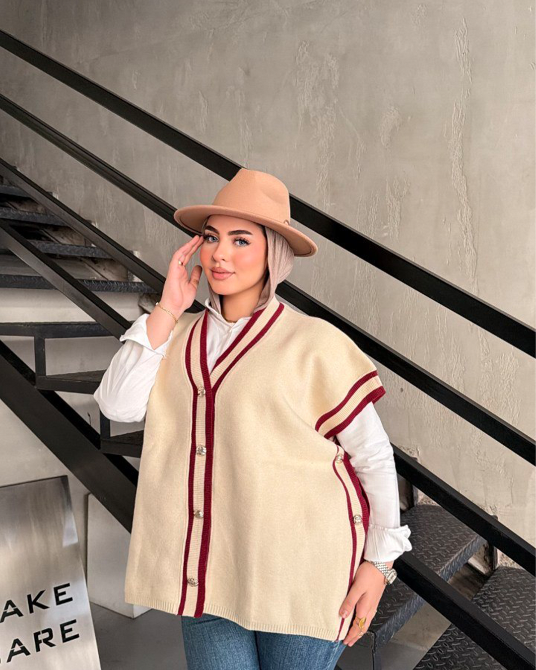 Contrast-Trim Button-Front Knit Vest