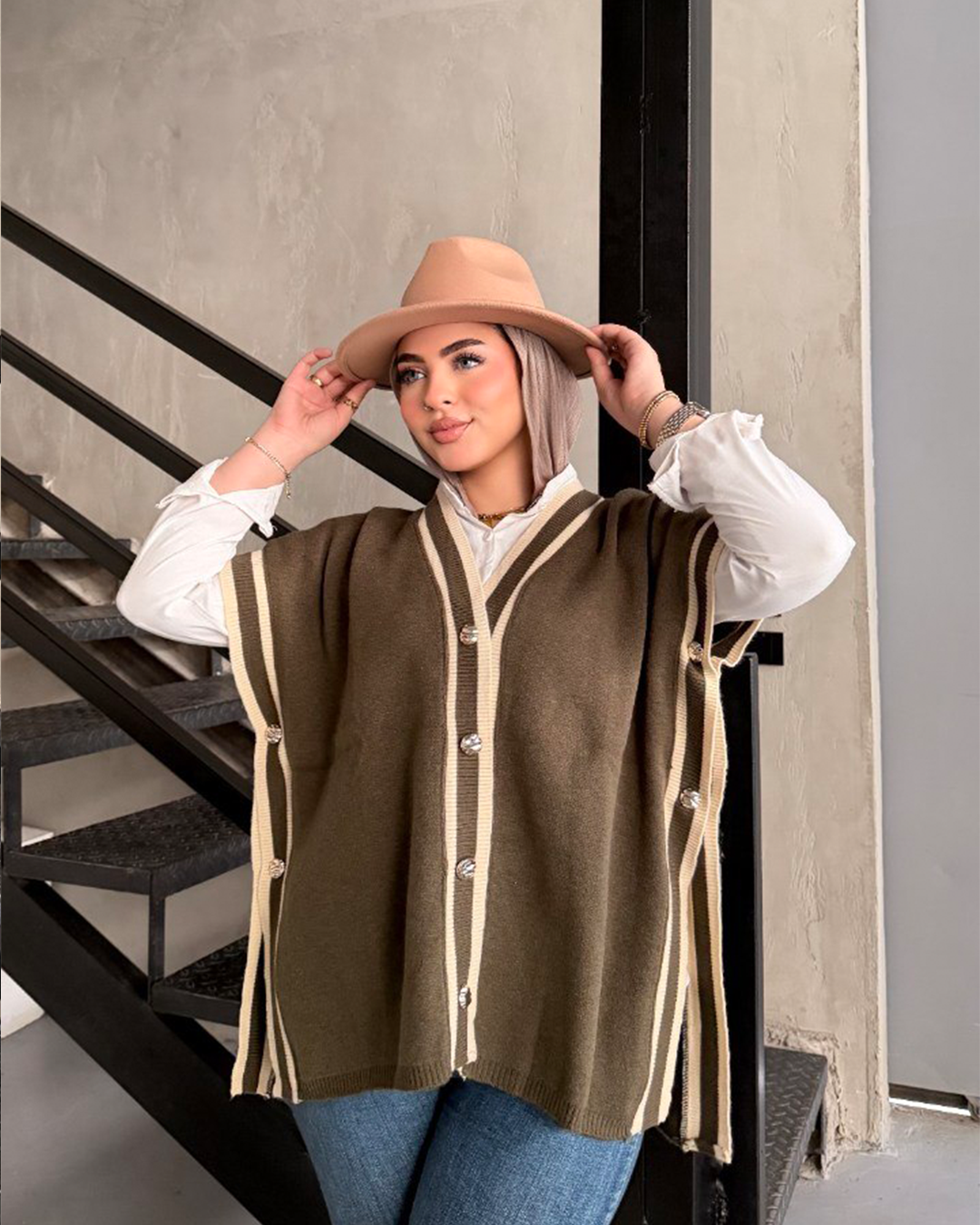 Contrast-Trim Button-Front Knit Vest