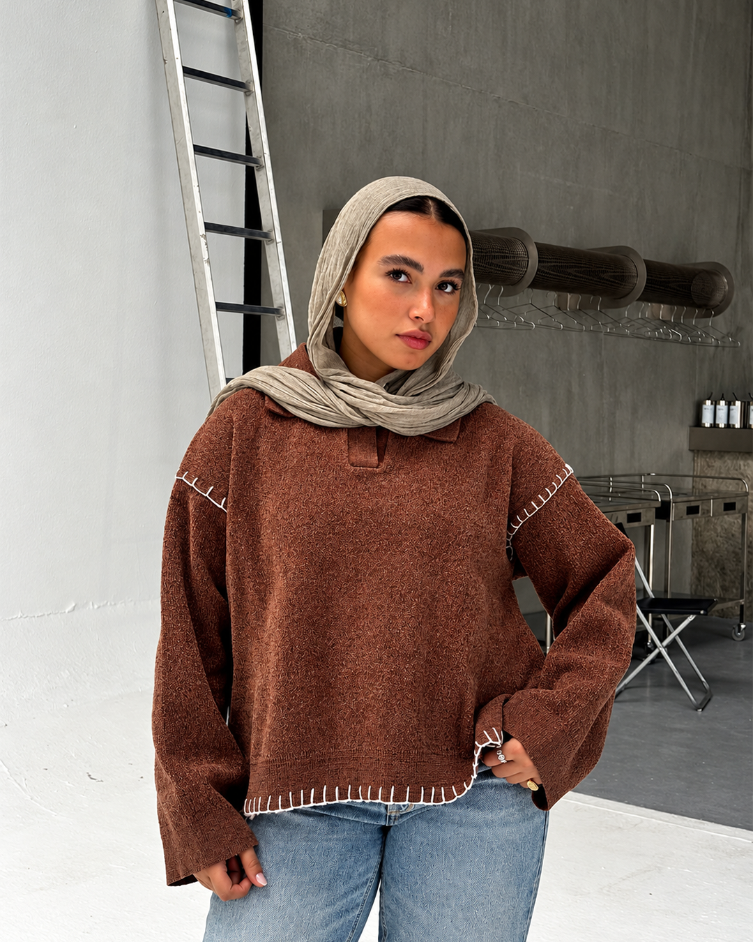 Contrast Stitch Polo Knit Sweater